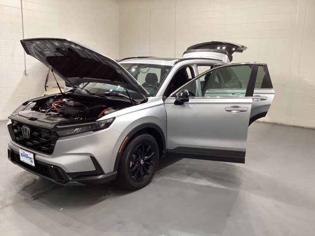 Certified 2025 Honda CR-V Sport image 9