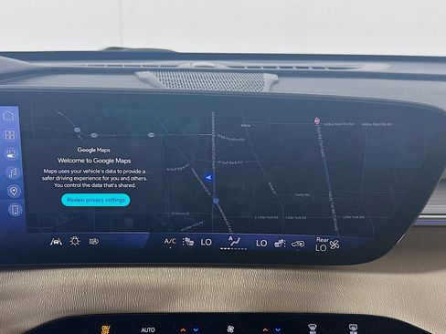 Used 2025 Buick Enclave Preferred image 22