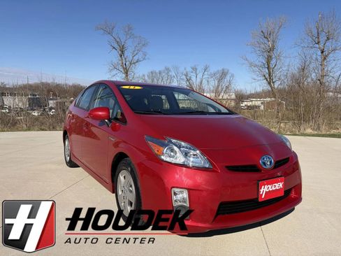 Used 2011 Toyota Prius Three image 1