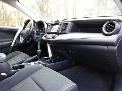 Used 2016 Toyota RAV4 XLE image 21