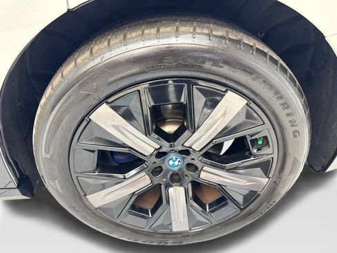 Used 2024 BMW iX xDrive50 w/ Premium Package AWD/4WD image 79