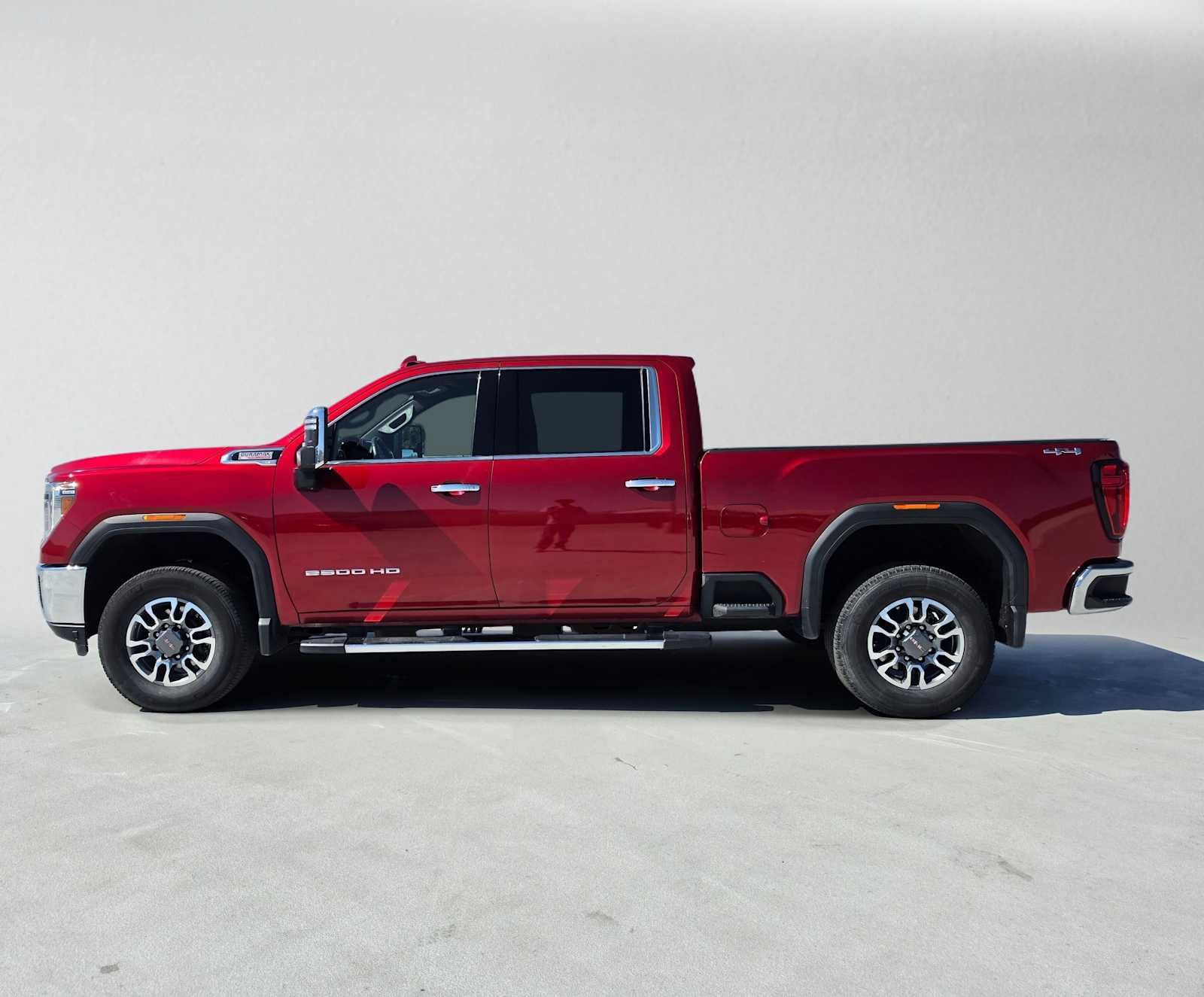 Used 2022 GMC Sierra 2500 SLT w/ SLT Premium Package AWD/4WD image 6