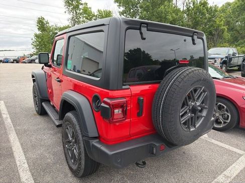 Used 2024 Jeep Wrangler Sport AWD/4WD image 5