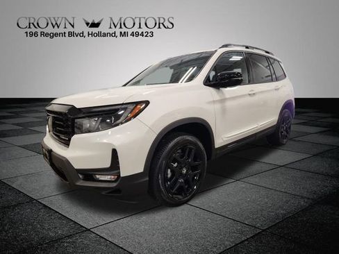 Used 2025 Honda Passport Black Edition image 7