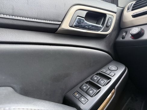 Used 2016 GMC Yukon Denali w/ Open Road Package image 11