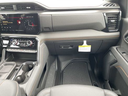 New 2026 GMC Sierra 2500 AT4 AWD/4WD image 31