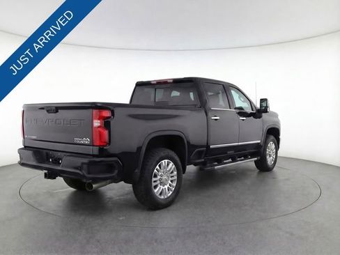 Used 2024 Chevrolet Silverado 3500 High Country w/ High Country Premium Package image 13