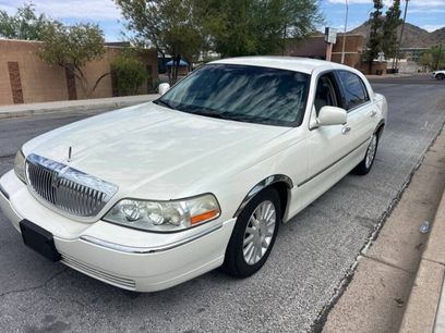 Used 2004 Lincoln Town Car Signature