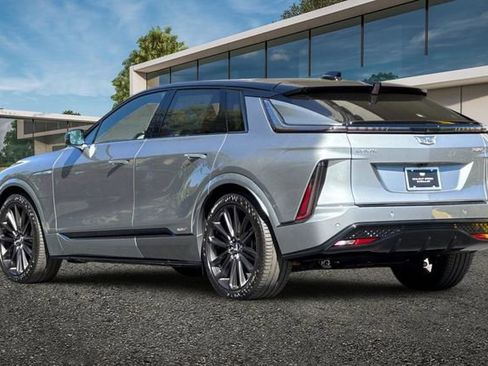 New 2026 Cadillac Lyriq V image 6
