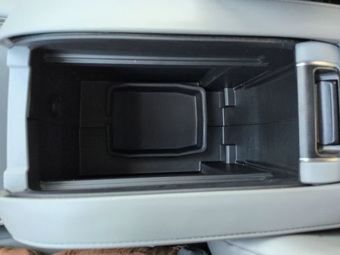 Certified 2023 Toyota Highlander XLE FWD image 26