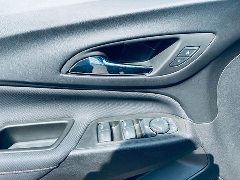 Used 2024 Chevrolet Equinox RS FWD image 13