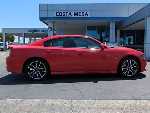 Used 2022 Dodge Charger R/T w/ Plus Group RWD image 4