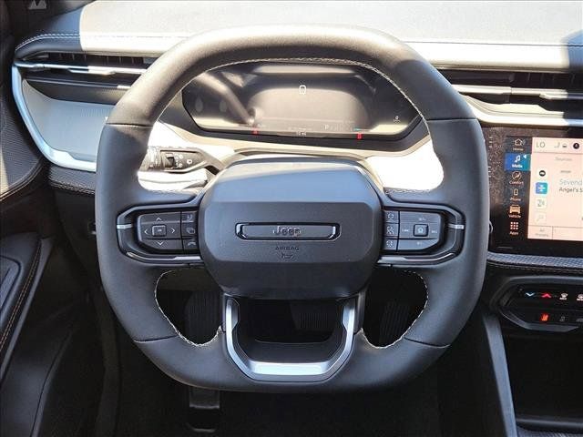 Used 2026 Jeep Cherokee Limited AWD/4WD image 12
