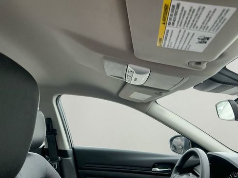 Used 2024 Nissan Altima 2.5 SV image 9