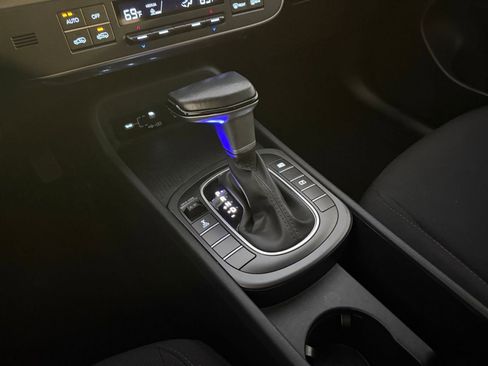 Used 2025 Hyundai Kona SEL image 41