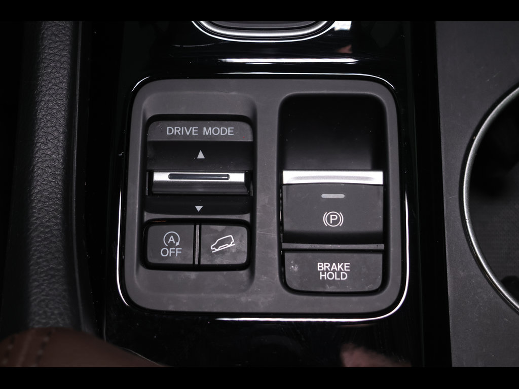 Used 2025 Honda Pilot Elite image 17