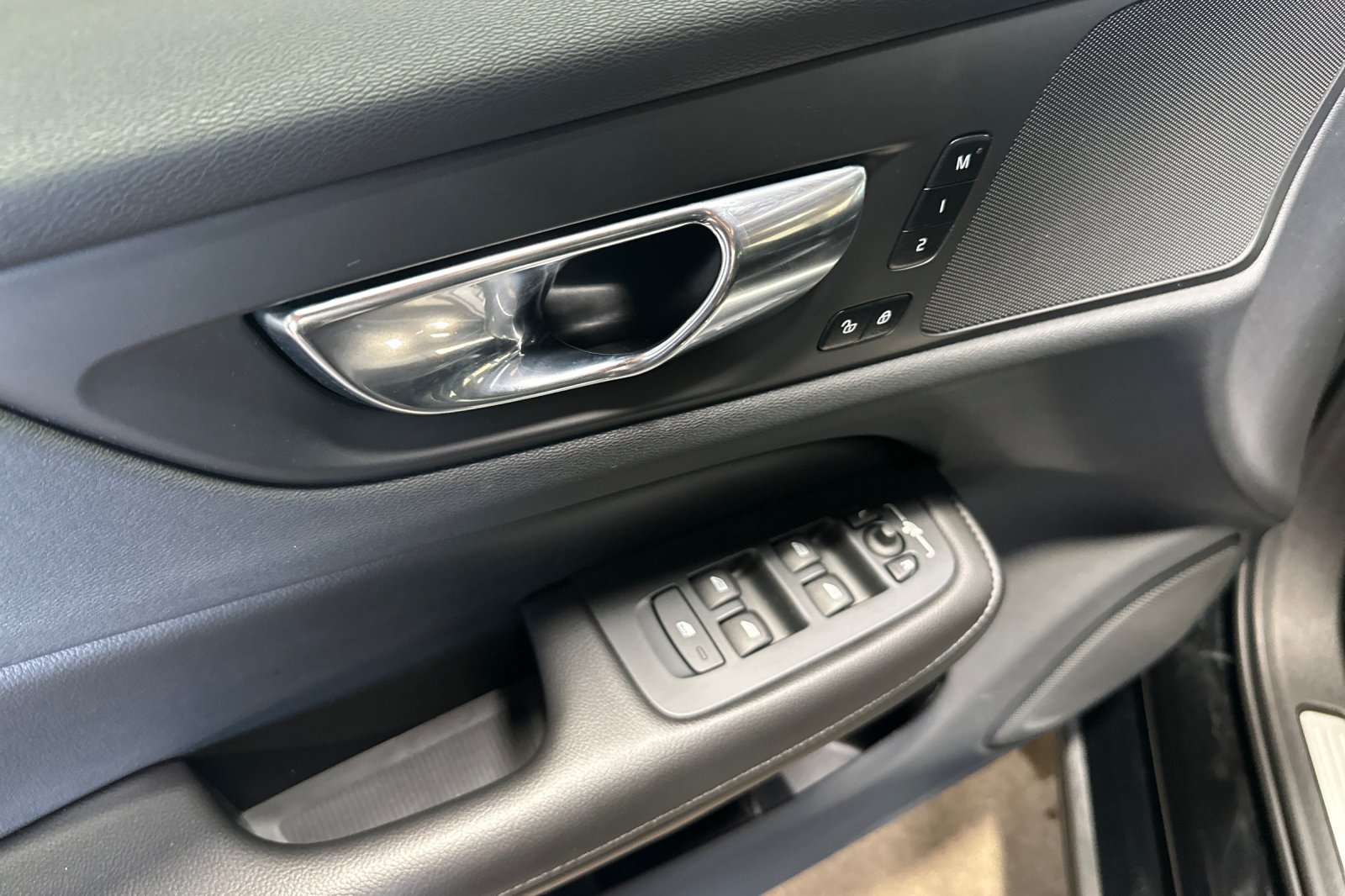 Certified 2023 Volvo S60 B5 Core AWD/4WD image 15