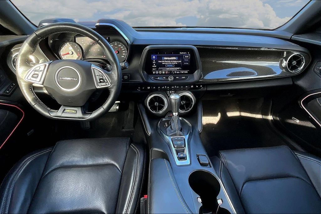 Used 2020 Chevrolet Camaro SS RWD image 7