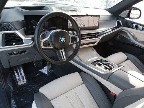 Used 2023 BMW X7 M60i w/ Executive Package image 10