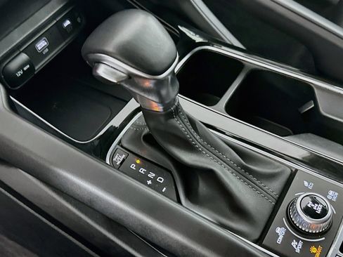 Used 2025 Kia Telluride S AWD/4WD image 25