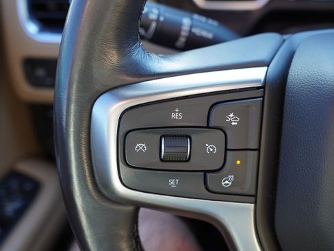 Used 2021 Chevrolet Suburban Premier w/ Premium Package AWD/4WD image 37