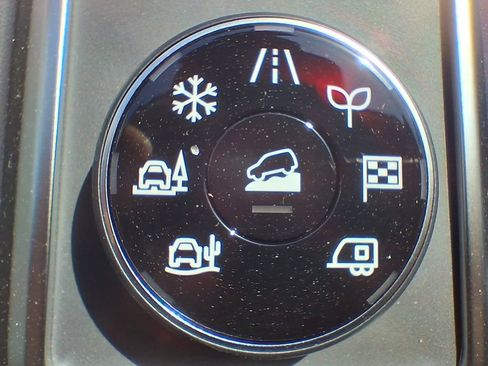 New 2026 Nissan Pathfinder SL AWD/4WD image 22