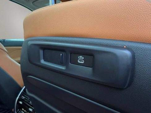 Used 2021 BMW X7 xDrive40i w/ Premium Package AWD/4WD image 23