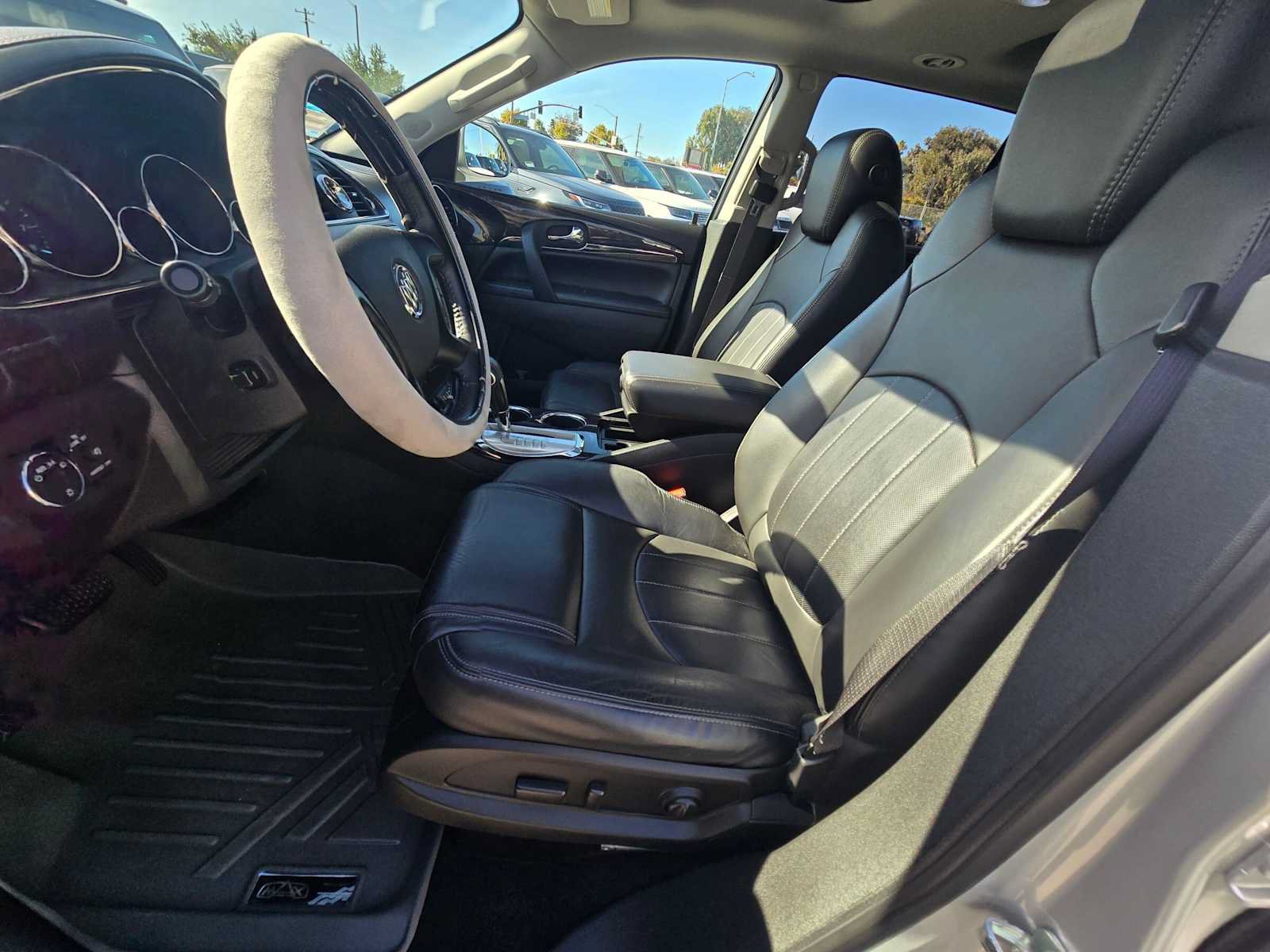 Used 2017 Buick Enclave Premium w/ Experience Buick Package AWD/4WD image 24