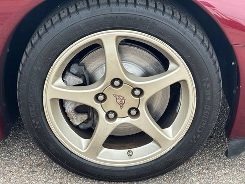 Used 2003 Chevrolet Corvette Convertible w/ Preferred Equipment Group1 RWD image 21