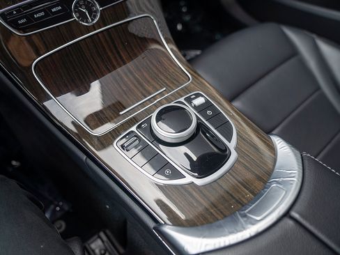 Used 2017 Mercedes-Benz C 300 4MATIC Sedan image 14