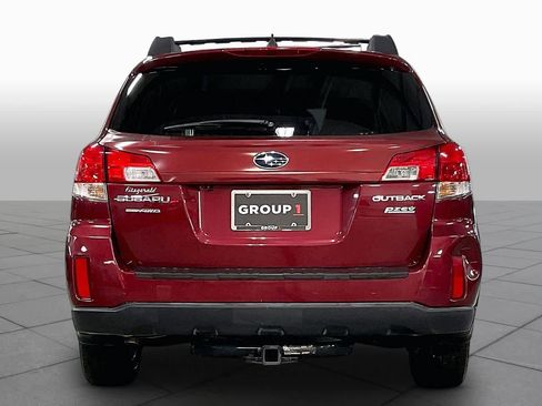 Used 2011 Subaru Outback 2.5i Limited AWD/4WD image 4