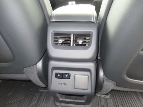 Certified 2025 Cadillac Optiq Sport 2 w/ LPO, Floor Liner Package AWD/4WD image 35