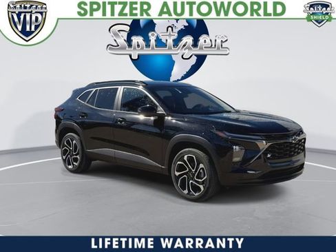 New 2026 Chevrolet Trax RS w/ Sunroof Package image 2