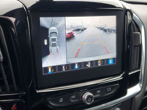 Used 2023 Chevrolet Traverse RS image 17