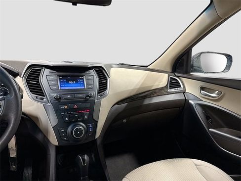 Used 2018 Hyundai Santa Fe Sport image 23