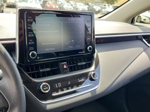 Used 2021 Toyota Corolla LE w/ LE Convenience Package image 28