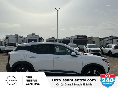 Used 2025 Nissan Kicks SR image 4