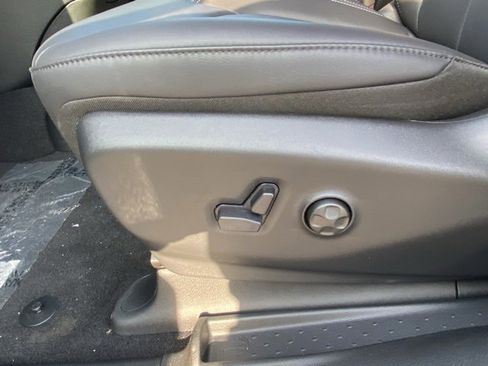 New 2026 Chrysler Pacifica Select image 17