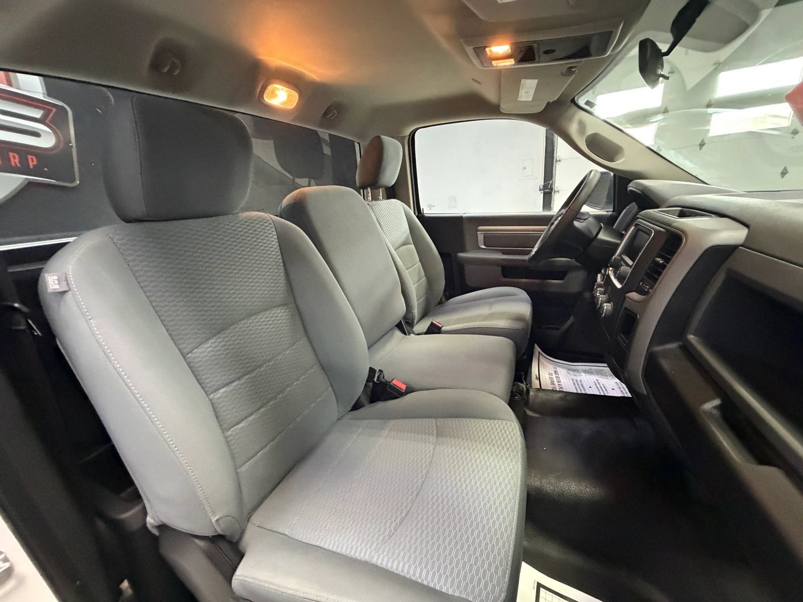 Used 2018 RAM 1500 Express RWD image 21