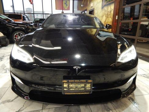 Used 2022 Tesla Model S Plaid image 2