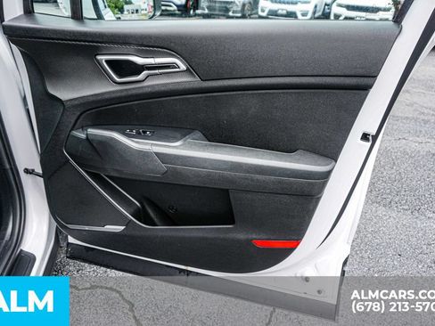 Used 2025 Kia Sportage LX FWD image 48