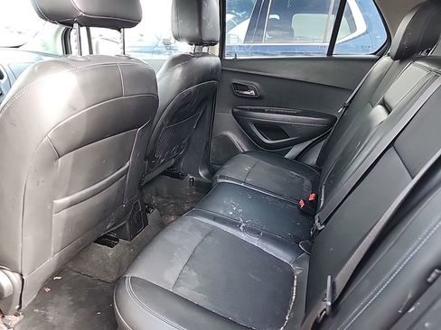 Used 2016 Chevrolet Trax LT w/ Sun And Sound Package AWD/4WD image 8