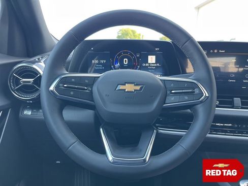 New 2026 Chevrolet Equinox LT w/ Convenience Package II image 11