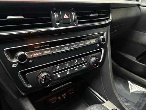 Used 2020 Kia Optima LX FWD image 24
