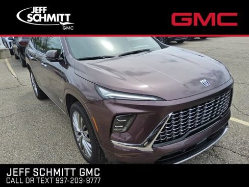 Used 2026 Buick Enclave Avenir AWD/4WD image 1