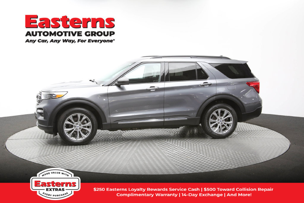 Used 2023 Ford Explorer XLT w/ Equipment Group 202A AWD/4WD image 60