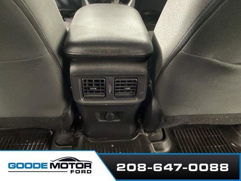 Used 2022 Toyota RAV4 LE AWD/4WD image 18