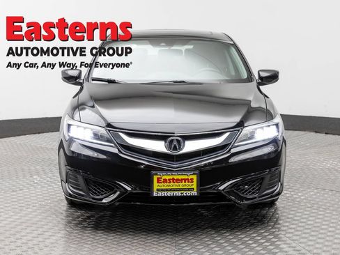 Used 2018 Acura ILX FWD image 2