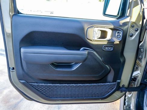 New 2026 Jeep Gladiator Willys image 25