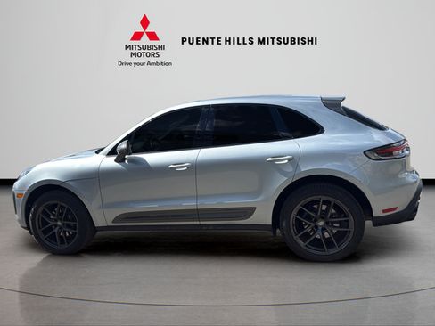 Used 2023 Porsche Macan Turbo AWD/4WD image 8